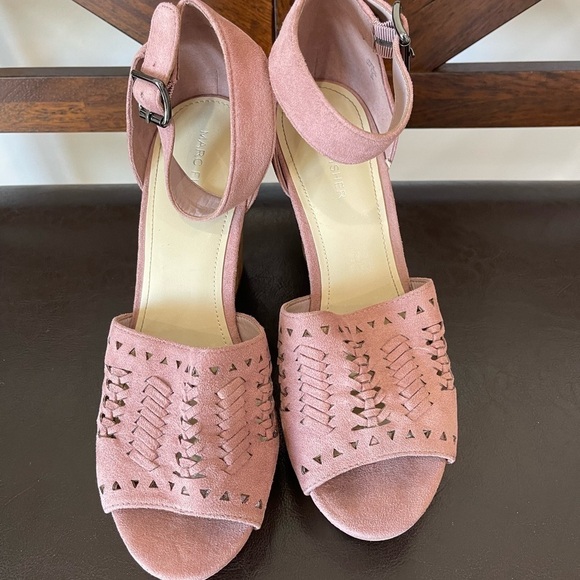 Marc Fisher size 9.5 wedges - Picture 1 of 16